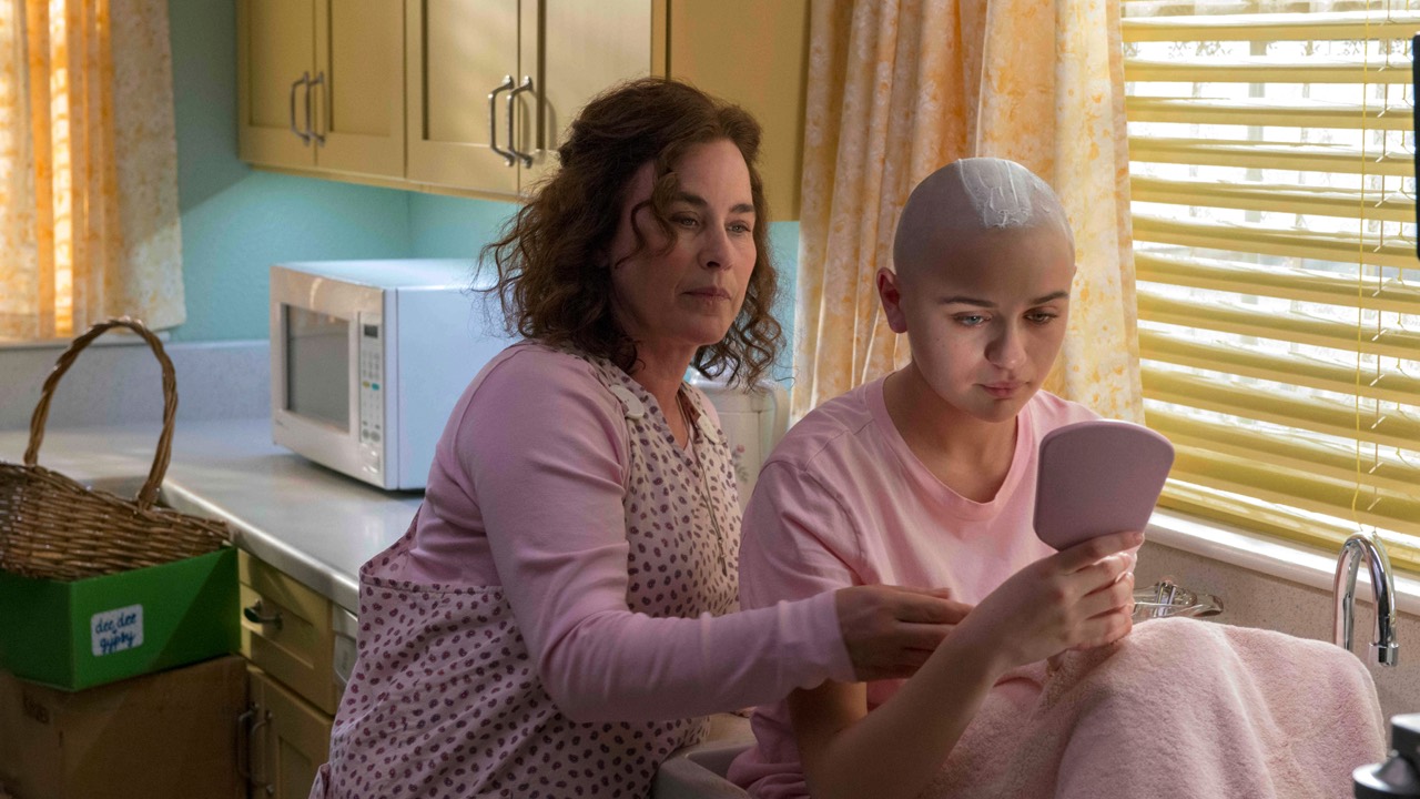 Joey King head shaved