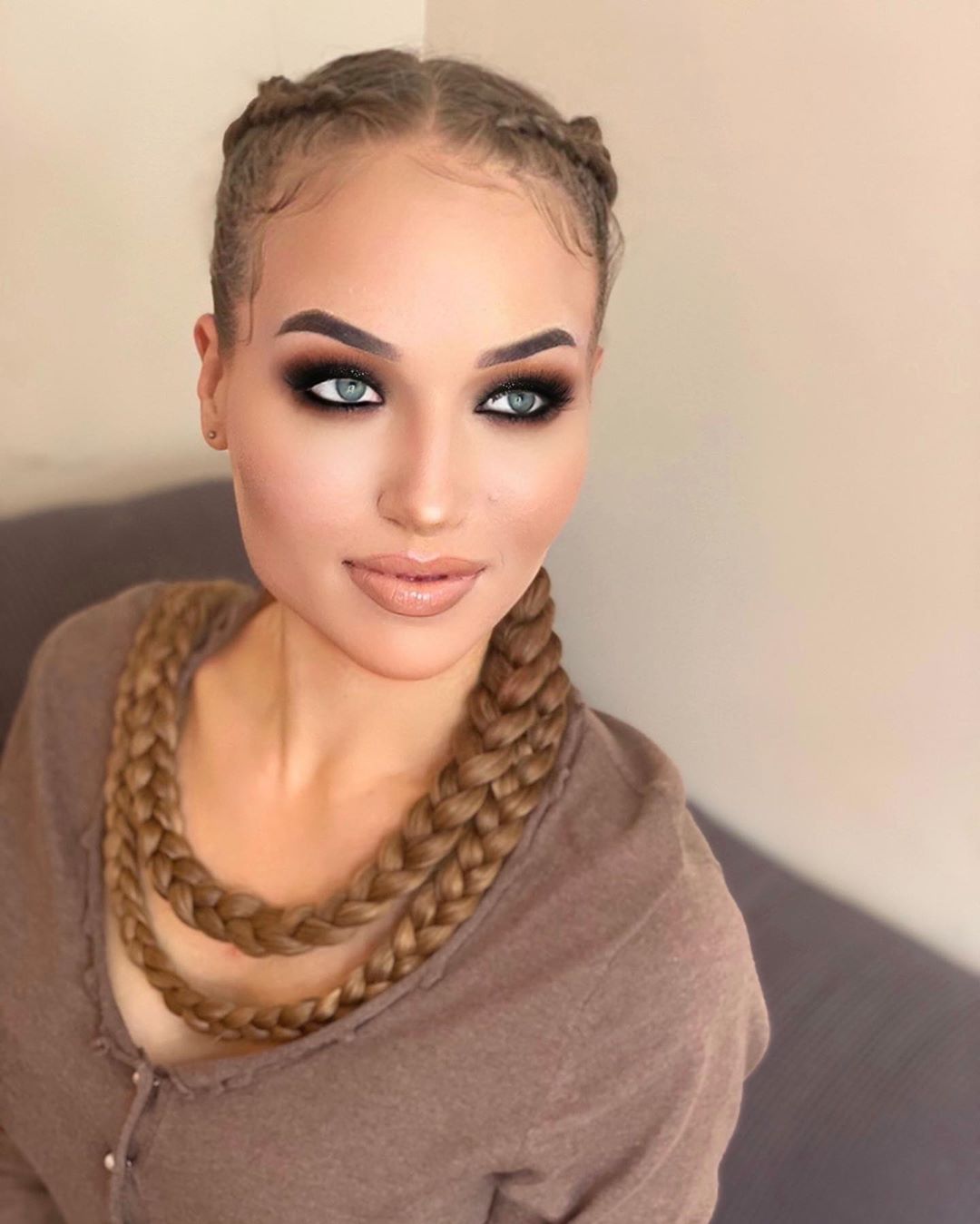 Layered Smokey Eyeshadow