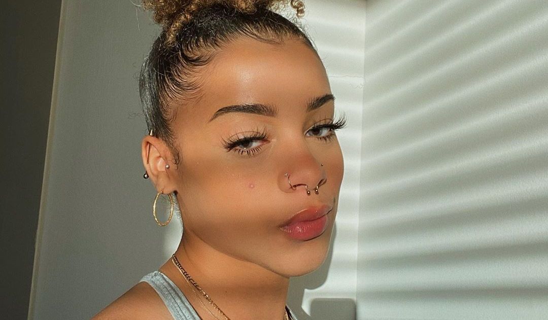 Azlia Williams