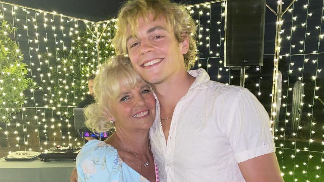 Ross Lynch and his mother