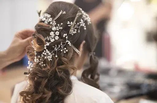 How to Find the Perfect Bridal Hairdresser for Your Big Day
